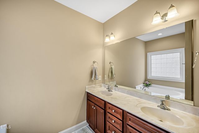 908 Sequoia Ridge Drive, Fuquay Varina, NC 27526