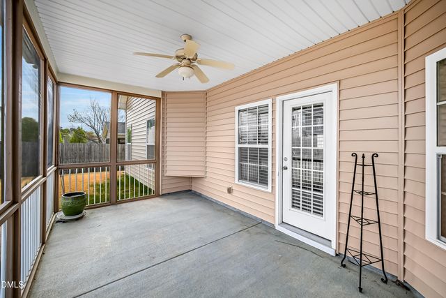 908 Sequoia Ridge Drive, Fuquay Varina, NC 27526