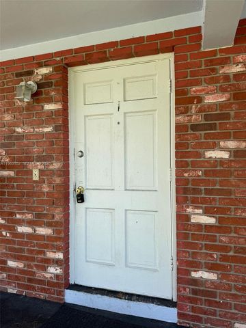 7841 Dunham Blvd 1, Miami, FL 33138