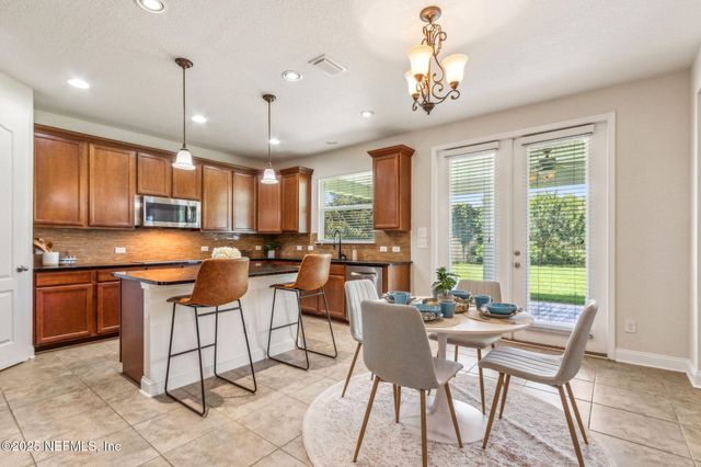 11470 GLENLAUREL OAKS Circle, Jacksonville, FL 32257