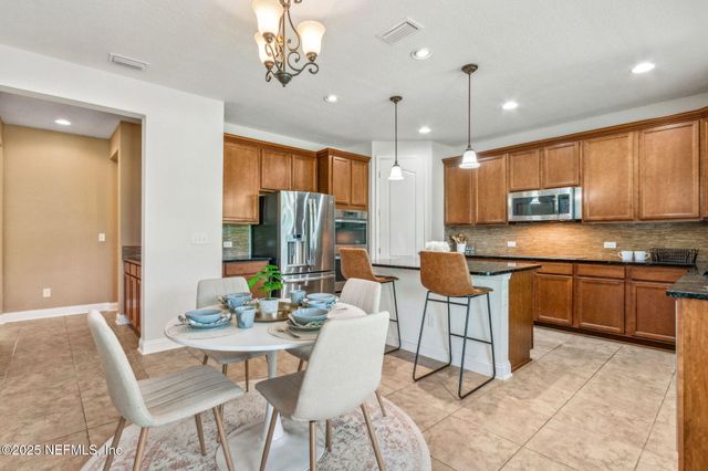 11470 GLENLAUREL OAKS Circle, Jacksonville, FL 32257