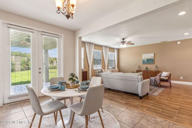 11470 GLENLAUREL OAKS Circle, Jacksonville, FL 32257