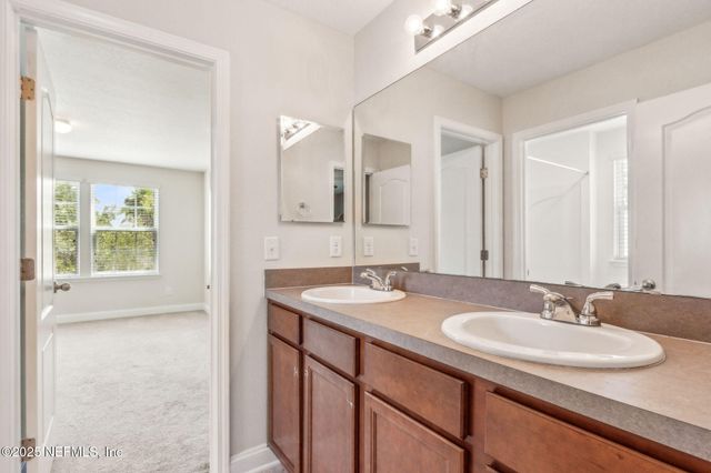 11470 GLENLAUREL OAKS Circle, Jacksonville, FL 32257