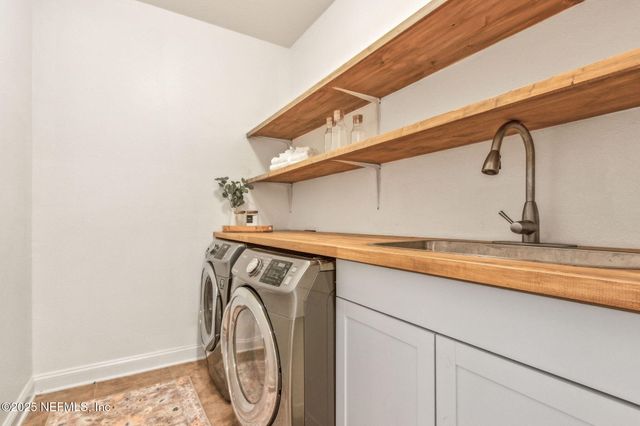 11470 GLENLAUREL OAKS Circle, Jacksonville, FL 32257