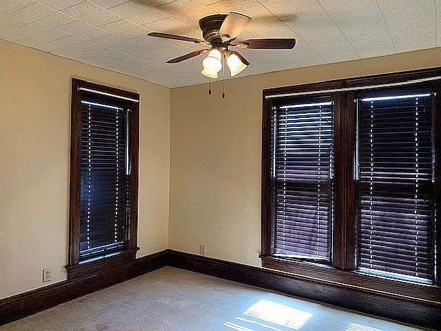 204 S Rothsay Ave, Minneapolis, KS 67467