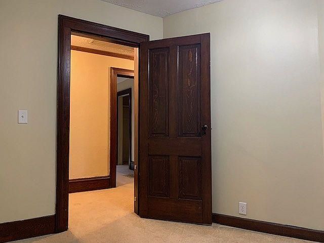 204 S Rothsay Ave, Minneapolis, KS 67467