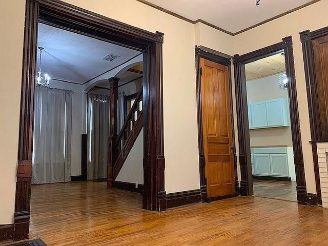 204 S Rothsay Ave, Minneapolis, KS 67467