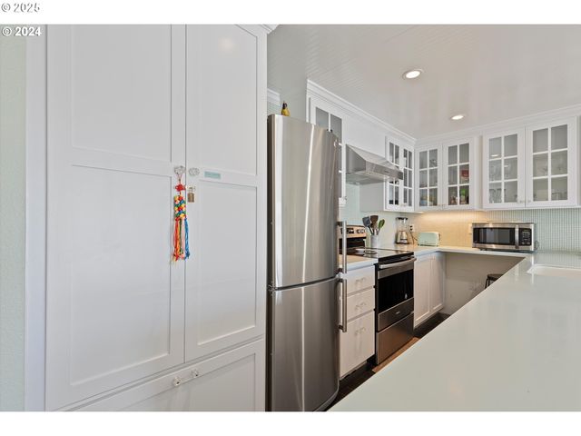 1116 Sw 51 St 206, Lincoln City, OR 97367
