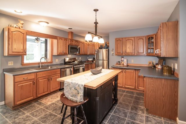 80 Rhode Island Avenue, Manchester, NH 03104