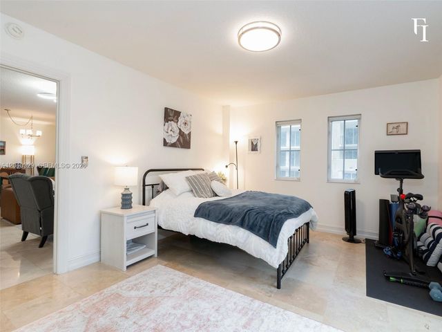 322 Madeira Avenue 405, Coral Gables, FL 33134