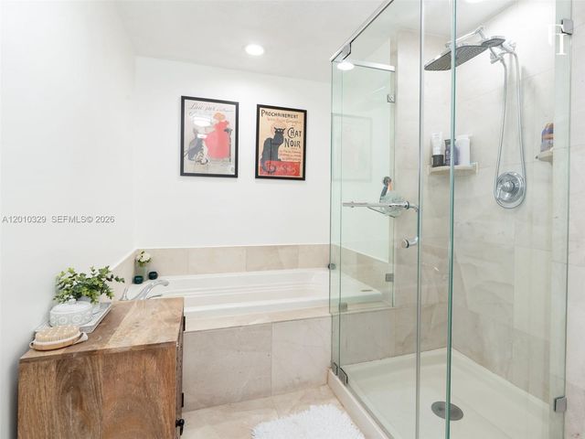 322 Madeira Avenue 405, Coral Gables, FL 33134