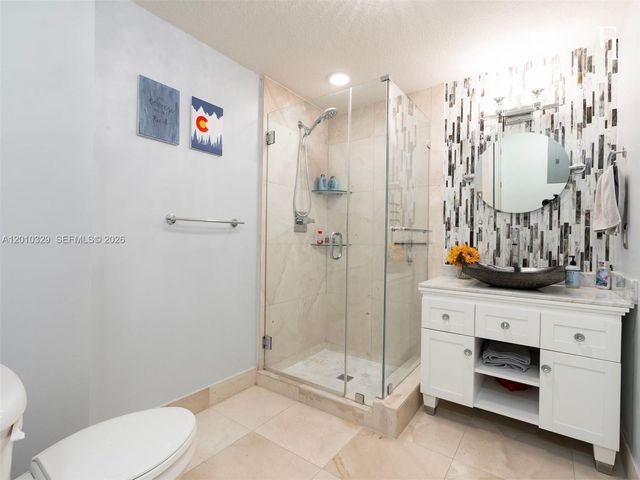 322 Madeira Avenue 405, Coral Gables, FL 33134