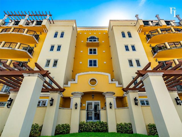 322 Madeira Avenue 405, Coral Gables, FL 33134