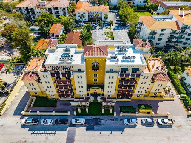 322 Madeira Avenue 405, Coral Gables, FL 33134