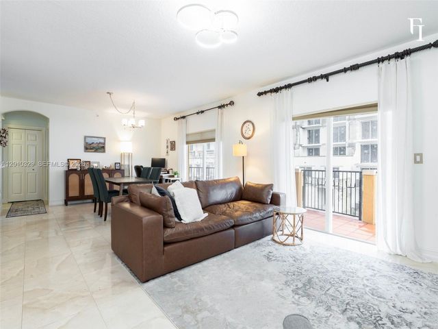 322 Madeira Avenue 405, Coral Gables, FL 33134