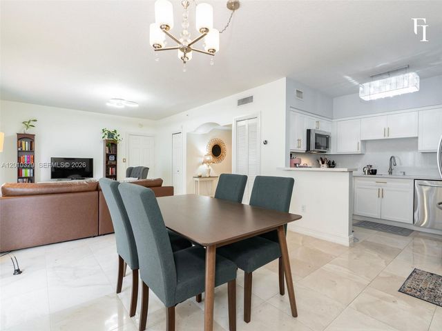 322 Madeira Avenue 405, Coral Gables, FL 33134