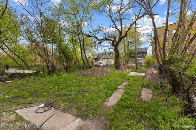 2317 Highland Street, Detroit, MI 48206
