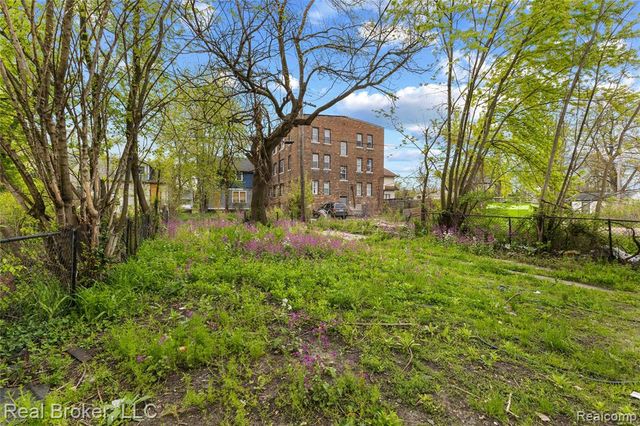 2317 Highland Street, Detroit, MI 48206