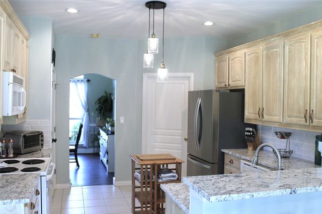 2220 Keefer Road, Pottsboro, TX 75076