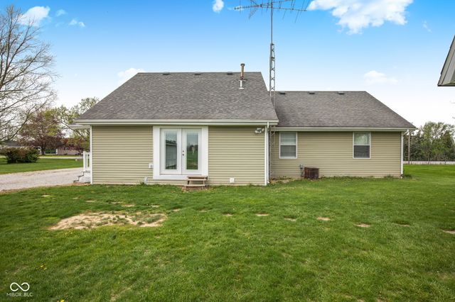 174 S 950 E, Greentown, IN 46936