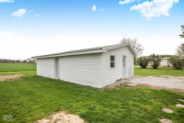 174 S 950 E, Greentown, IN 46936