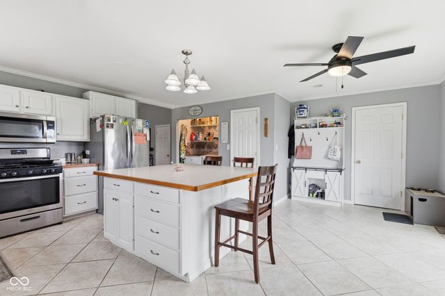 174 S 950 E, Greentown, IN 46936