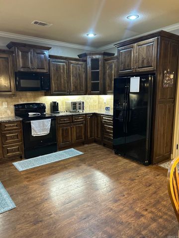 5 Southpointe, Searcy, AR 72143