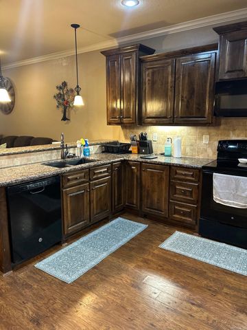 5 Southpointe, Searcy, AR 72143