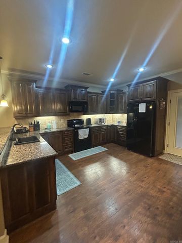5 Southpointe, Searcy, AR 72143