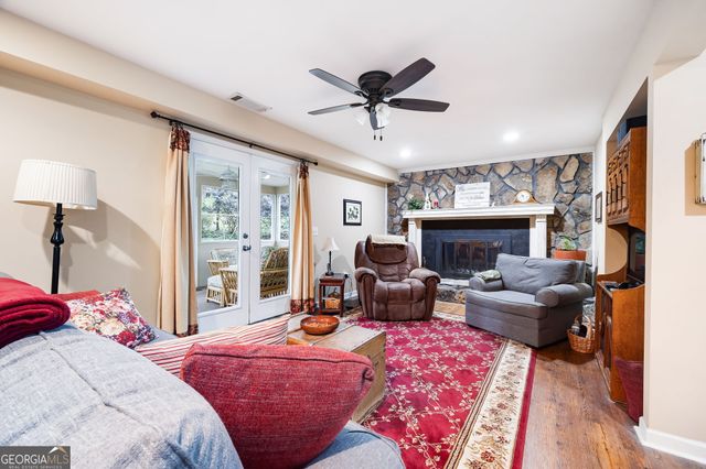 916 Andover Court, Woodstock, GA 30188