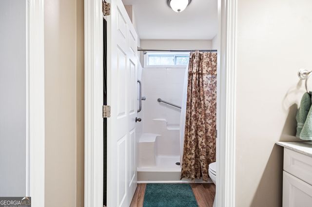 916 Andover Court, Woodstock, GA 30188