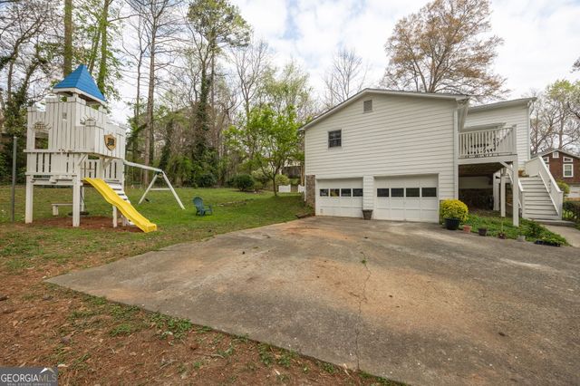 916 Andover Court, Woodstock, GA 30188