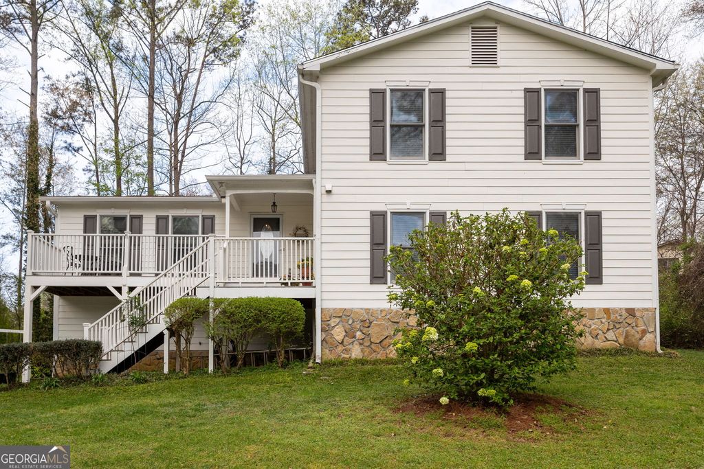 916 Andover Court, Woodstock, GA 30188