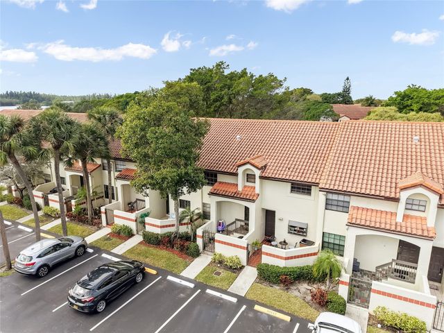 404 Republic Court 404, Deerfield Beach, FL 33442