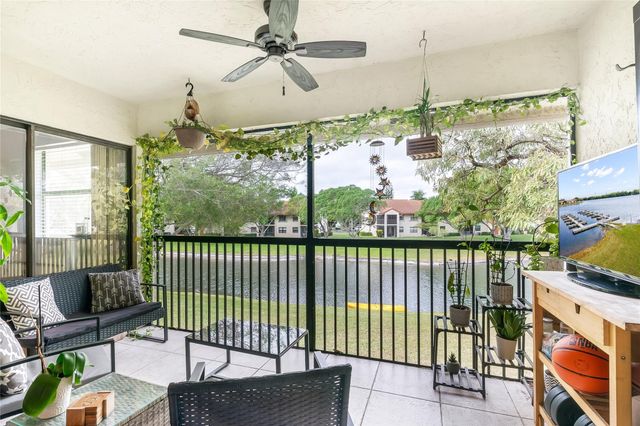 404 Republic Court 404, Deerfield Beach, FL 33442