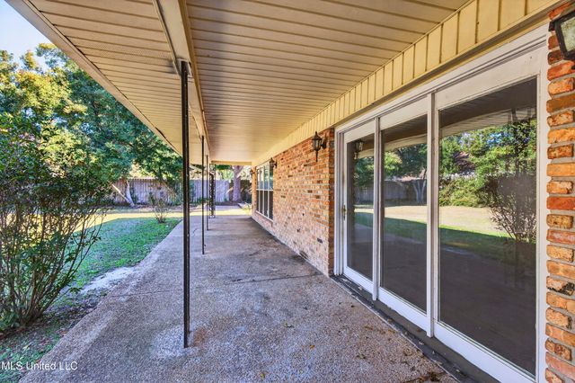 392 Porter Avenue, Biloxi, MS 39530