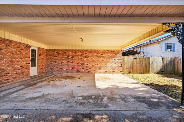 392 Porter Avenue, Biloxi, MS 39530