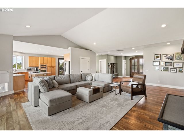 61885 WARD Rd, Bend, OR 97702