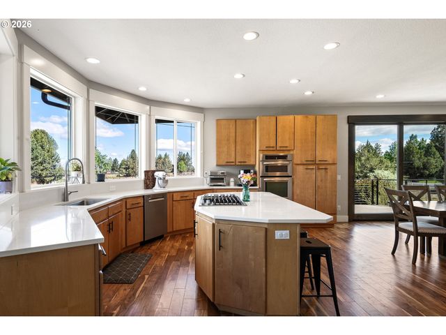 61885 WARD Rd, Bend, OR 97702
