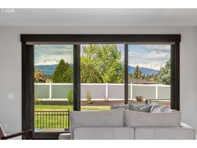 61885 WARD Rd, Bend, OR 97702