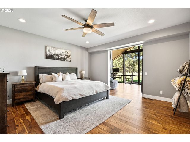 61885 WARD Rd, Bend, OR 97702