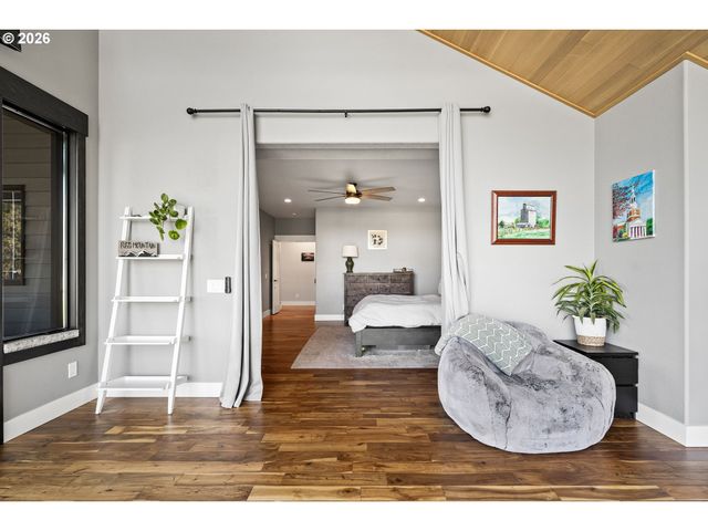 61885 WARD Rd, Bend, OR 97702