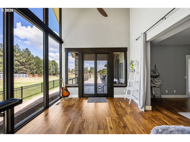 61885 WARD Rd, Bend, OR 97702