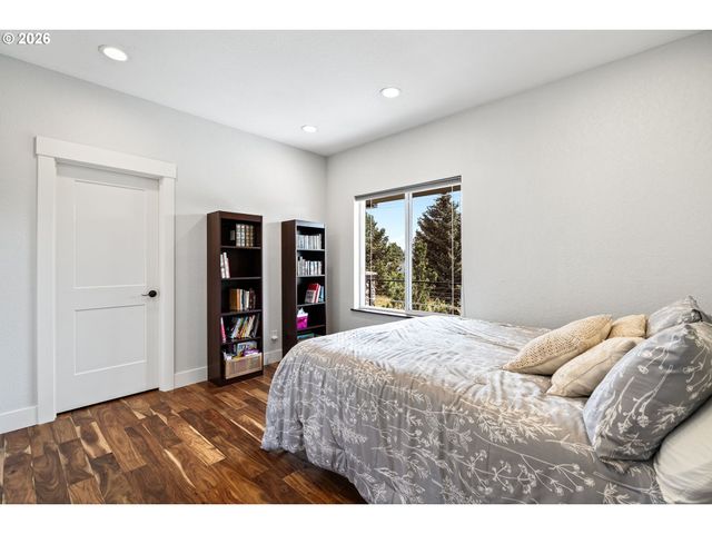 61885 WARD Rd, Bend, OR 97702