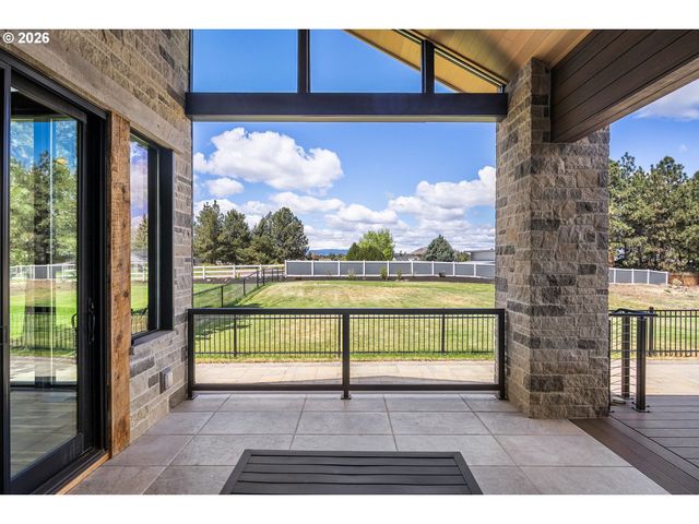 61885 WARD Rd, Bend, OR 97702