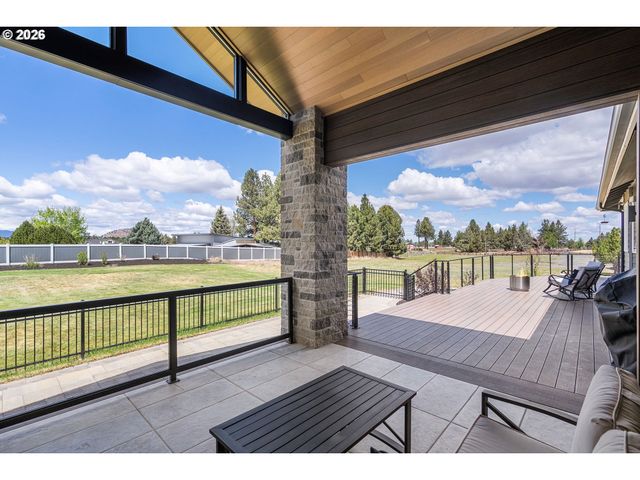 61885 WARD Rd, Bend, OR 97702