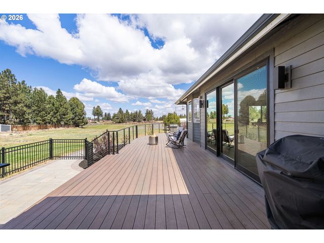61885 WARD Rd, Bend, OR 97702