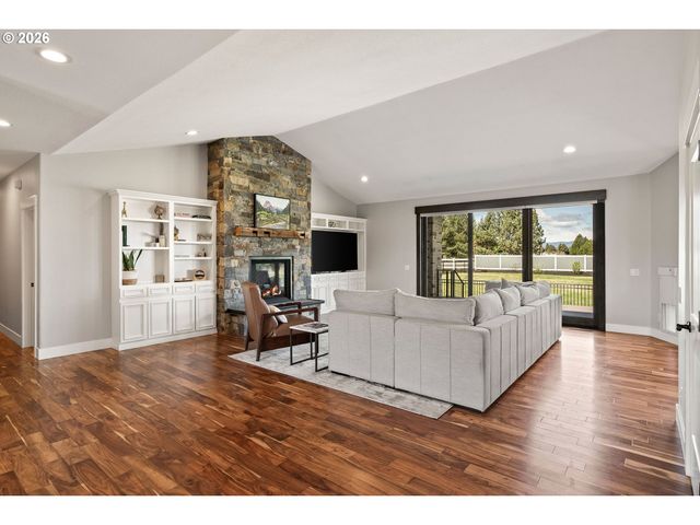 61885 WARD Rd, Bend, OR 97702