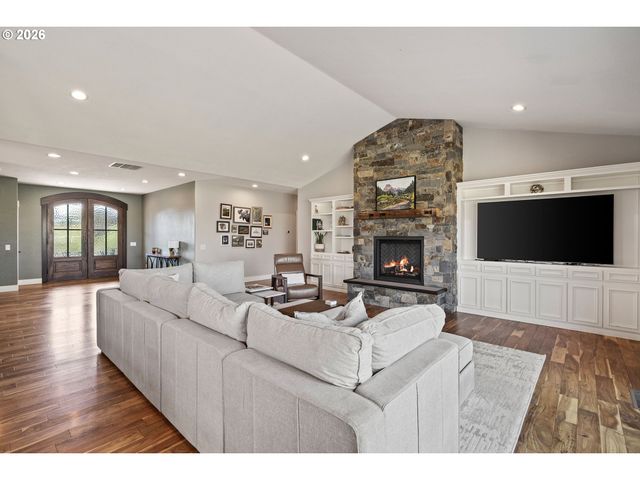 61885 WARD Rd, Bend, OR 97702