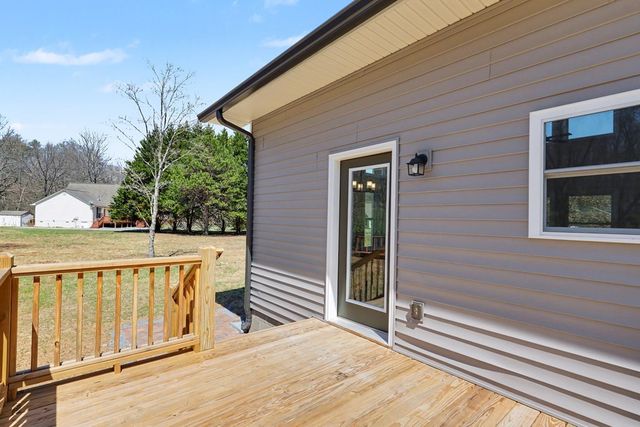 195 Rivers Edge Drive, Hayesville, NC 28904